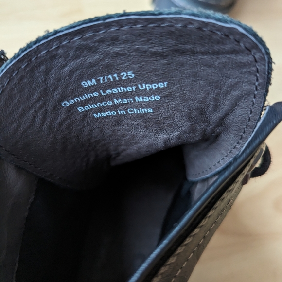 Banana Republic Men's Leather Combat Boot - Picture 5 of 5